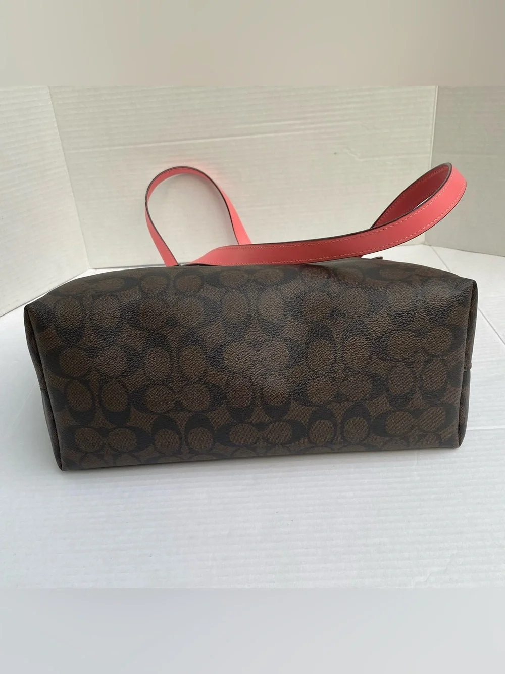 Coach GALLERY TOTE Brown Signature Tote with Pink Trim and Handles COACH BAGS 🩷